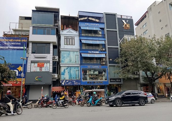 Tôi bán Gấp mặt phố Kim Mã sầm uất gần phố Trần Phú 12m2 chỉ 4.68 tỷ. LH 0989.62.6116