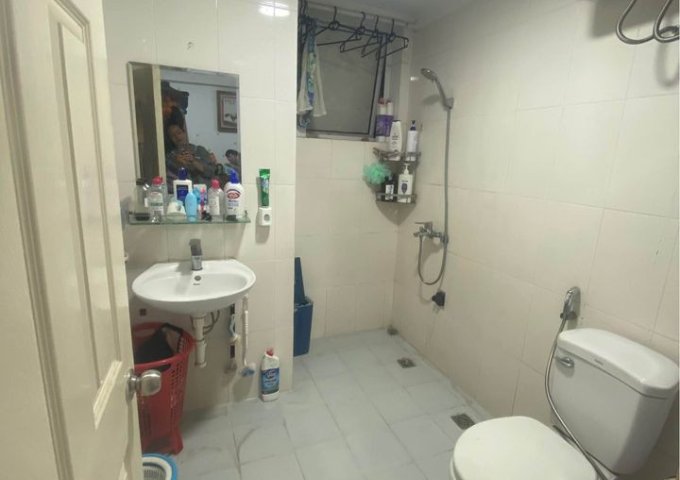 BÁN NHÀ 91M2 130 NGUYỄN ĐỨC CẢNH 2NGỦ, 2 VỆ SINH, 2 BAN CÔNG, 1BẾP, 1 KHÁCH RỘNG. SỔ ĐỎ CHÍNH CHỦ