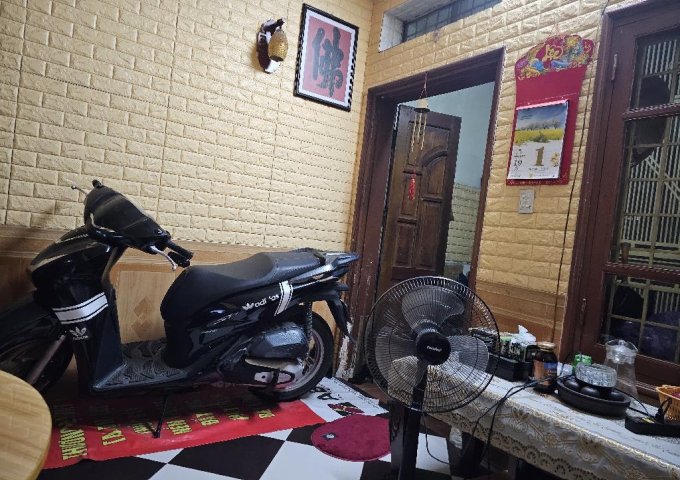 Bán Nhà Ngõ 28 Ông Ích Khiêm 60m, 2 Tầng, Mặt Tiền 4m, 7.5 Tỷ, Nhà Cũ Cho Đầu Tư