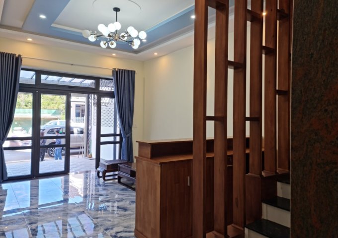 Cho thuê nhà mặt tiền mới xây 4 tầng có thang máy tại Đường Phước Thành, Phường 7, Đà Lạt, Lâm Đồng