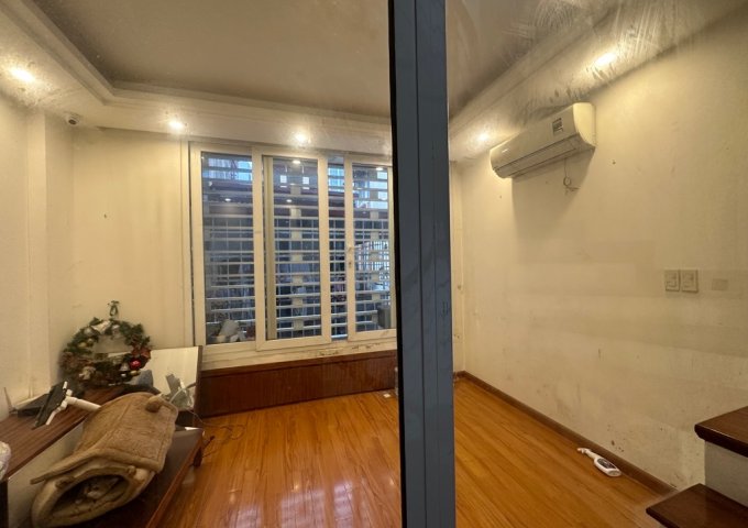 NHÀ ĐẸP NGÕ 17 NAM DƯ, KINH DOANH, Ô TÔ QUA NHÀ 39M 5T Chỉ 4 tỷ 750 triệu