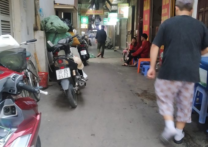 Cho thuê mặt bằng kinh doanh gần cổng KTX sinh viên ĐH Kinh tế Quốc dân