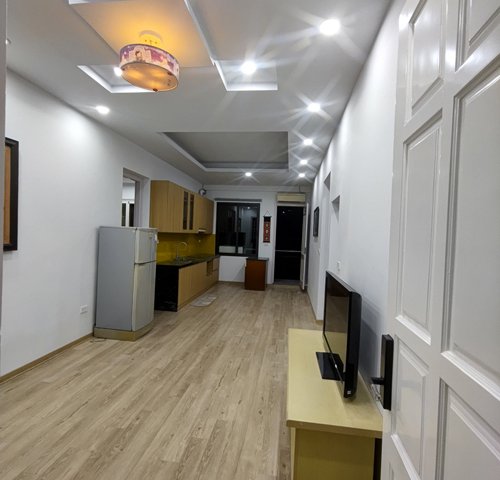 Cho thuê căn hộ 2PN, 2VS Chung cư 35 Láng Hạ, Ba Đình, Hà Nội. Vị trí đẹp, tiện nghi, an ninh