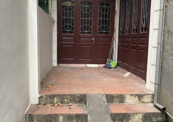 Cho thuê nhà mặt phố tại Đường Trương Định, Hoàng Mai,  Hà Nội diện tích 85m2  giá 22 Triệu/tháng