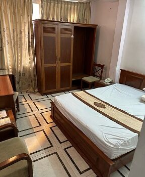 Cho thuê nhà mặt tiền 1 trệt 5 lầu (nguyên căn) đường Lê Văn Sỹ, Q3, HCM