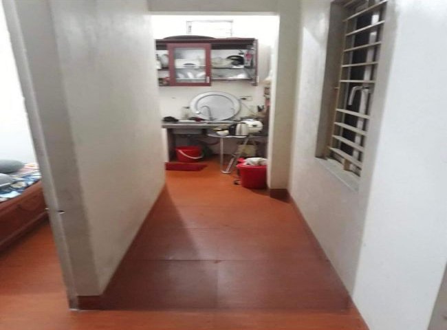 Chính chủ cần bán căn nhà mái bằng tại địa chỉ: Ngõ 28, Đường Bến, Xã Đông La, Huyện Hoài Đức