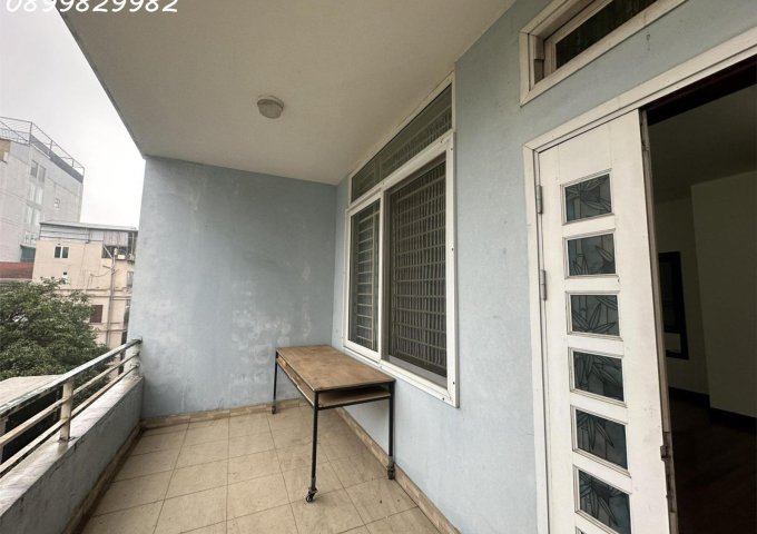 Chính chủ cần cho thuê phòng tại 43 Ngũ Xã, Phường Trúc Bạch, Quận Ba Đình, Hà Nội.