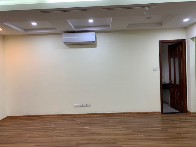 Cho thuê căn hộ N01T2, 130m2, 3 PN, tầng 17 khu Ngoại Giao Đoàn