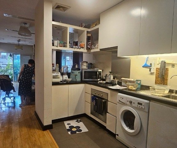 Bán căn hộ chung cư cao cấp Hòa Bình Green 376 đường Bưởi, 2 phòng ngủ 2 vs ở ngay chỉ 60tr/m2!!!