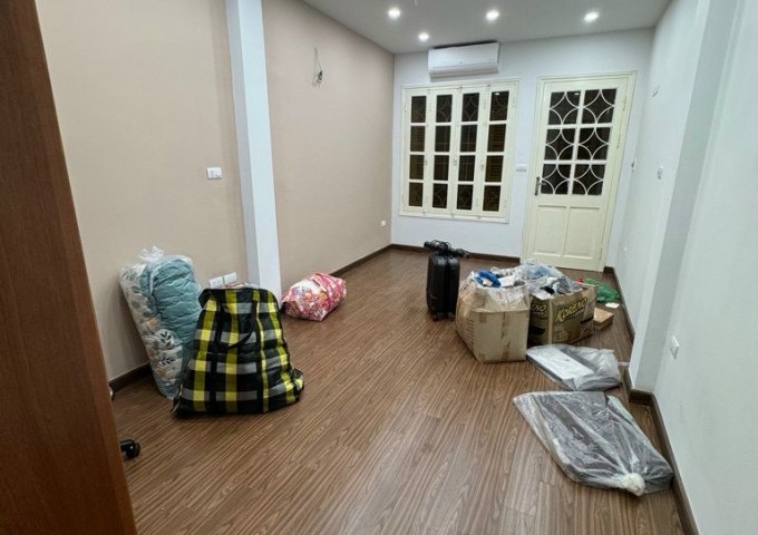 ❌❌❌Chính chủ nhượng bán căn nhà tuyệt đẹp tại Khương Đình  , 32m2 - chỉ 4.7 tỷ - Ngõ ngách Thông - 3 Gác đỗ cửa 