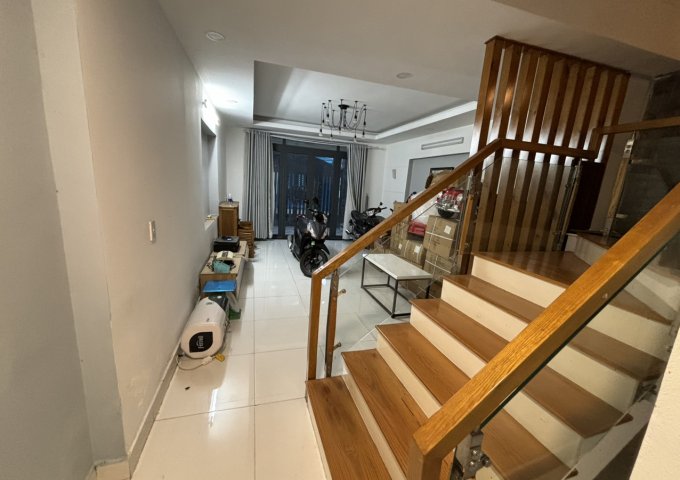 Cho thuê nhà 3 lầu Phạm Hữu Lầu, Quận 7, Dt 5x13. Giá 17 triệu.