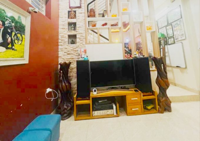 Bán gấp nhà Thiên Hiền, lô góc đắc địa, ngõ thông gần phố, kinh doanh đỉnh, 56m2, mặt tiền 4.4m, giá 7.9 tỷ