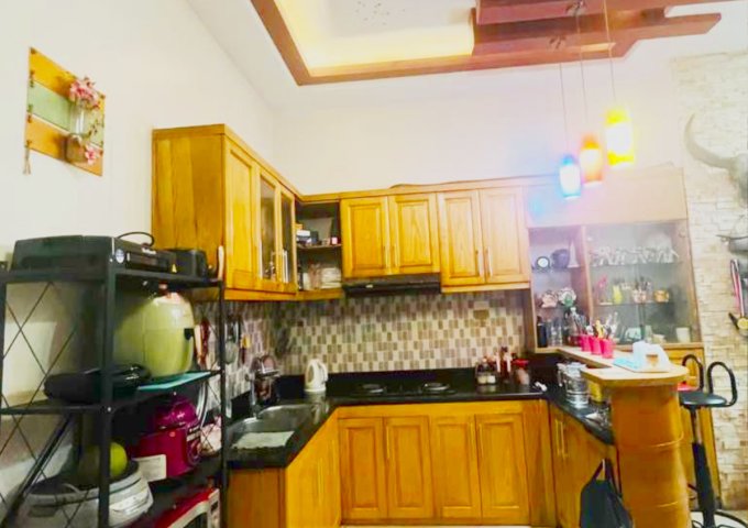 Bán gấp nhà Thiên Hiền, lô góc đắc địa, ngõ thông gần phố, kinh doanh đỉnh, 56m2, mặt tiền 4.4m, giá 7.9 tỷ