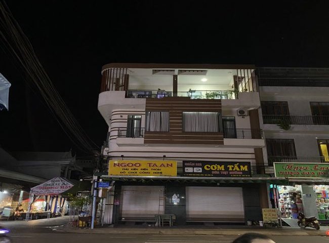 Chính chủ cần bán nhanh 3 căn nhà mặt tiền liền kề nhau tại đường Hùng Vương, Trảng Bom