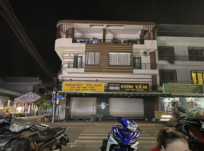 Chính chủ cần bán nhanh 3 căn nhà mặt tiền liền kề nhau tại đường Hùng Vương, Trảng Bom