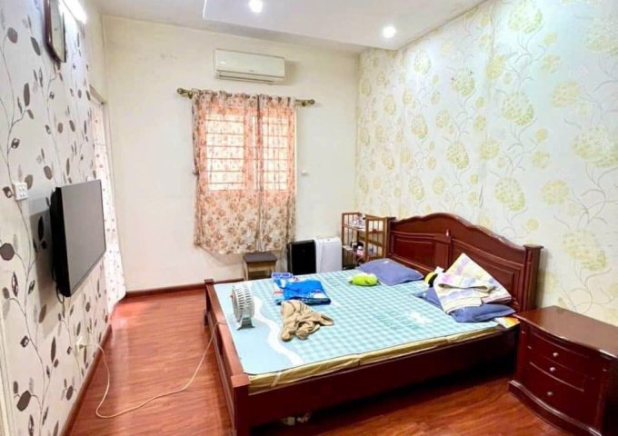 CHÍNH CHỦ cần bán căn hộ chung cư 130 NGUYỄN ĐỨC CẢNH, HOÀNG MAI, Hà Nội.