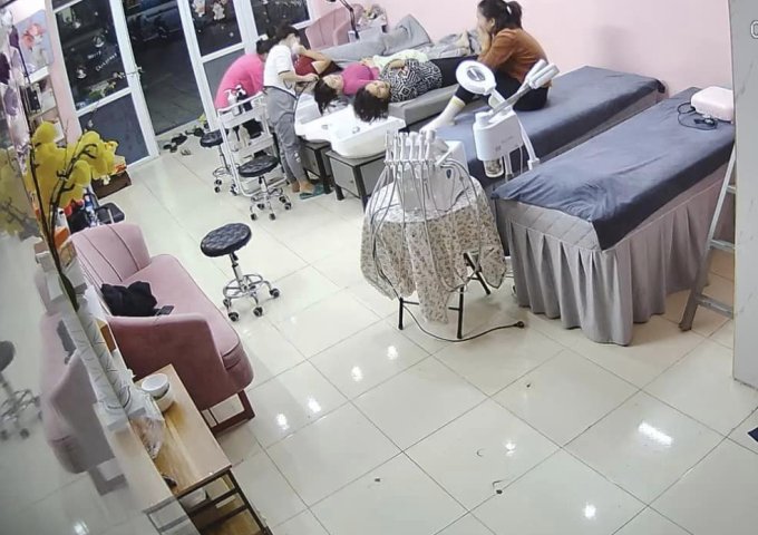 Sang nhượng cửa hàng spa Kiot dưới chân chung cư  Địa điểm : Kđt Thanh Hà - Hà Đông - Nà Nội