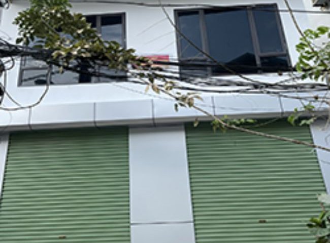 Cho thuê dài hạn nhà riêng 2 tầng, mới xây xong, 2 mặt tiền Đường Nguyễn Văn Cừ, Phường Bồ Đề