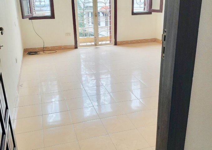 Chính chủ cho thuê nhà ở ngõ 283 Đội Cấn, Phường Liễu Giai, quận Ba Đình, Hà Nội