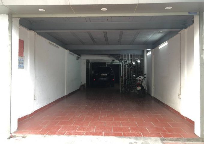Cho thuê MBKD tầng 1, nhà mặt đường số 39 Hồng Hà, Q.Ba Đình