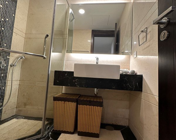 Cho thuê căn hộ cao cấp tòa Hoàng Thành Tower, Mai Hắc Đế.