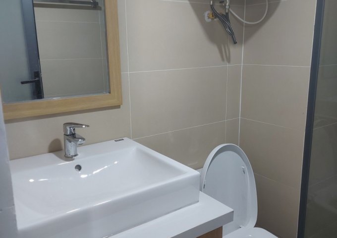 Chính chủ cần cho thuê căn hộ lầu 5 full nội thất tại 530A XVNT, P.25