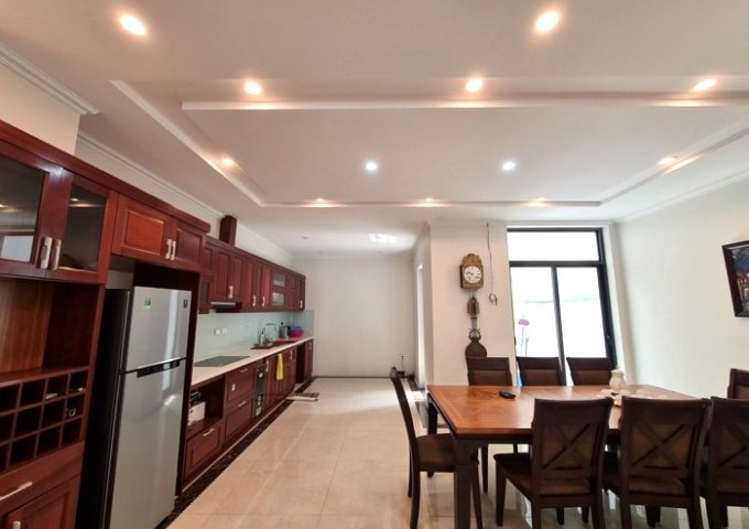 Bán gấp! Biệt thự Liền kề KĐT Việt Hưng, 120m2, 4T, không gian xanh mát, chỉ 23 tỷ.