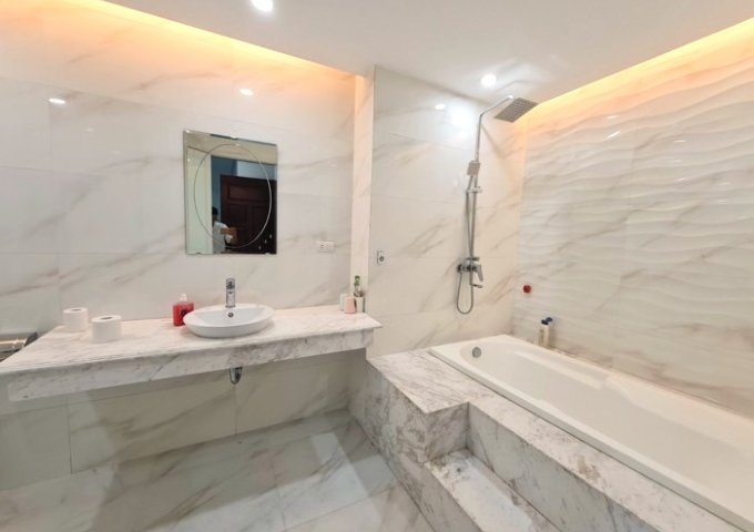 Bán gấp! Biệt thự Liền kề KĐT Việt Hưng, 120m2, 4T, không gian xanh mát, chỉ 23 tỷ.