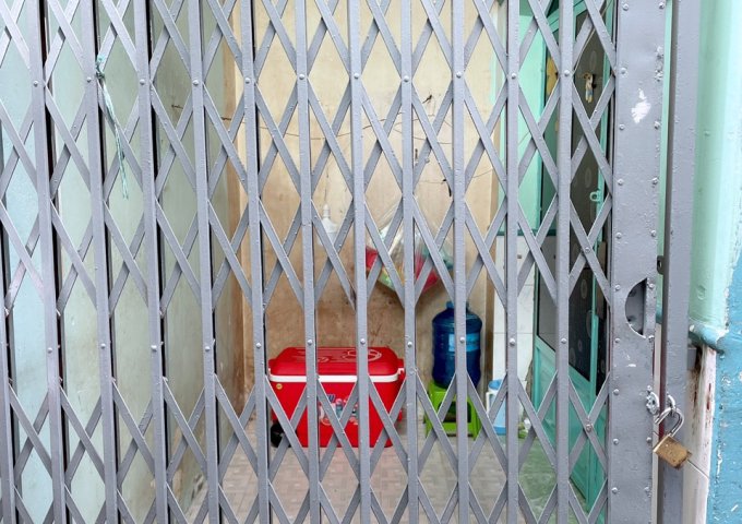 CHÍNH CHỦ BÁN NHÀ QUẬN 4 - TP HỒ CHÍ MINH Địa chỉ: Đường Đoàn Văn Bơ, Phường 16