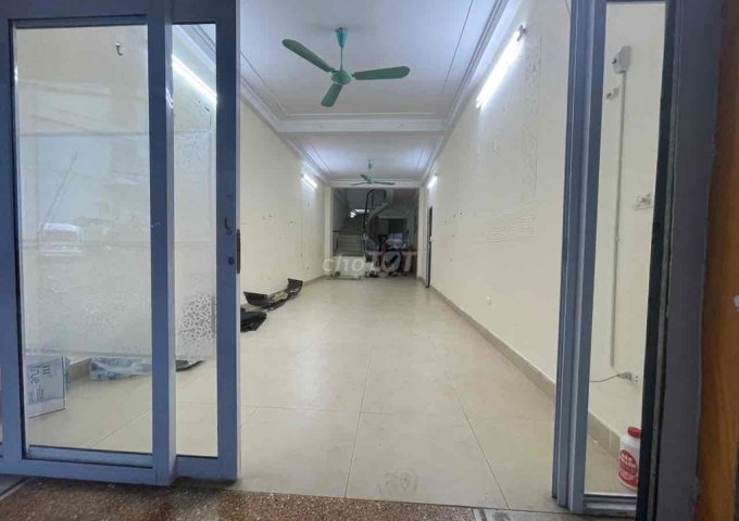 Cho thuê mặt bằng tầng 1 làm cửa hàng ở ngõ 265 đường Ngọc Hồi- Thanh Trì- Hà Nội.