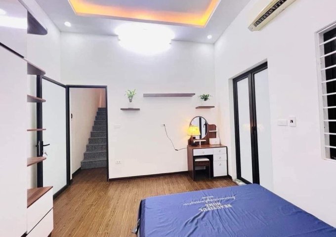 Bán nhà riêng tại Đường Nguyễn Lương Bằng, Đống Đa,  Hà Nội diện tích 33m2  giá 4.8 Tỷ