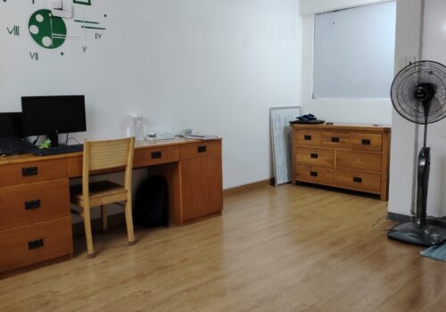 Cho thuê nhà nguyên căn làm văn phòng kinh doanh online và ở tại hẻm xe hơi quay đầu 750 đường Nguyễn Kiệm, phường 4, quận Phú Nhuận, Tp HCM.