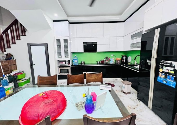 RẺ BẤT NGỜ: Nhà phố Khương Trung,Thanh Xuân-Nhà đẹp ở ngay,ngõ ô tô,SĐCC.