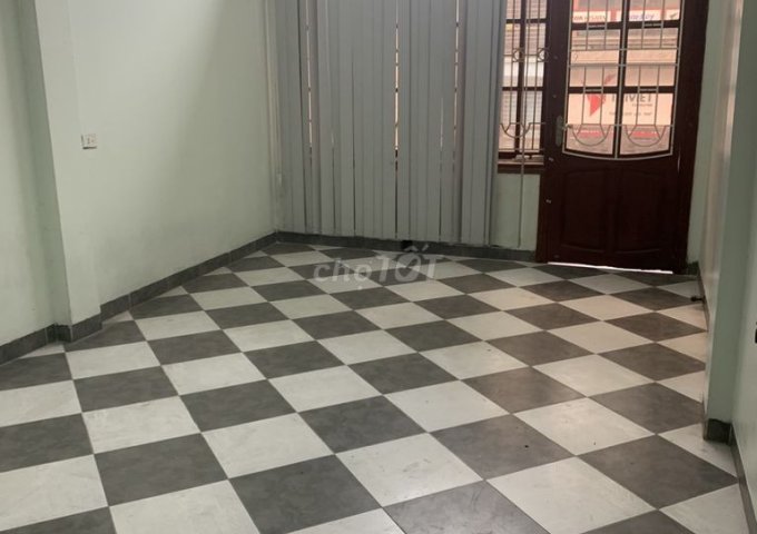 Cho thuê Văn Phòng Riêng Biệt , làm việc độc lập mặt đường Phố Vọng