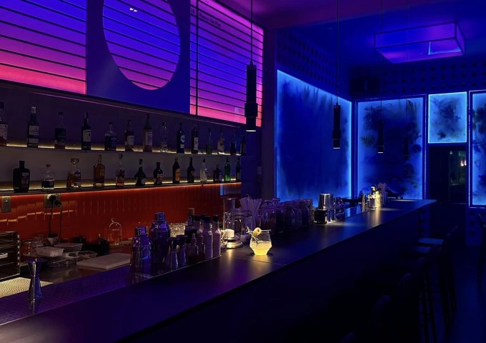 Cần sang nhượng lại quán cocktail bar, chuyên về pha chế và kinh doanh các loại rượu.