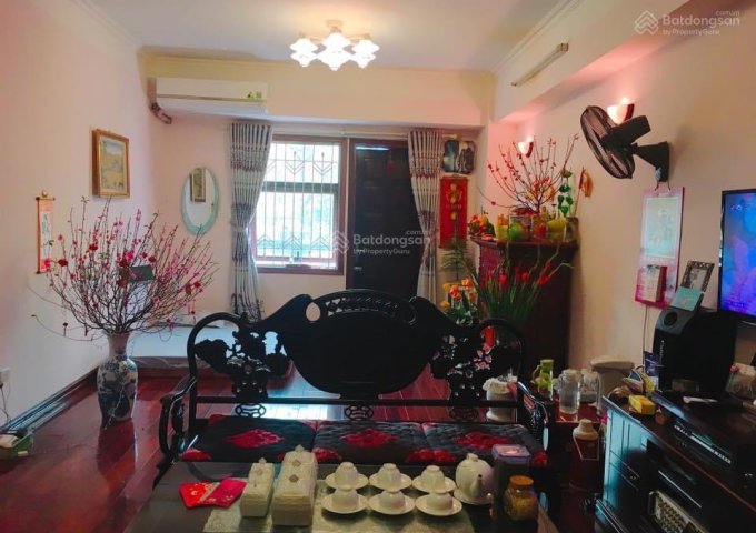 Chính chủ cần bán căn hộ chung cư 2PN 103m2 tại tòa B Làng Quốc Tế Thăng Long liên hệ 0904175727