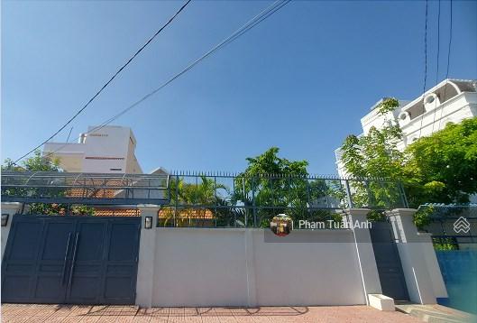 HOT và hiếm! Nhà có khuân đất cực đẹp 8x18m, ngay cổng nhà ga T3 giảm sâu 4 tỷ chỉ còn 22 tỷ