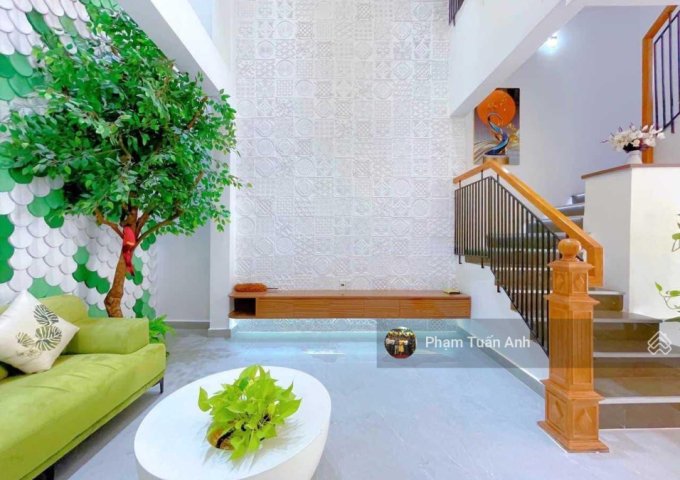 HOT và hiếm! Nhà có khuân đất cực đẹp 8x18m, ngay cổng nhà ga T3 giảm sâu 4 tỷ chỉ còn 22 tỷ