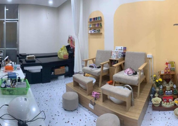 Cần sang nhượng cửa hàng Nail mi gội đầu ở Hà Đông