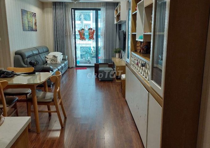 Cho thuê căn góc chung cư Sky Central 176 Đường Định Công, full đồ, có lot ô tô