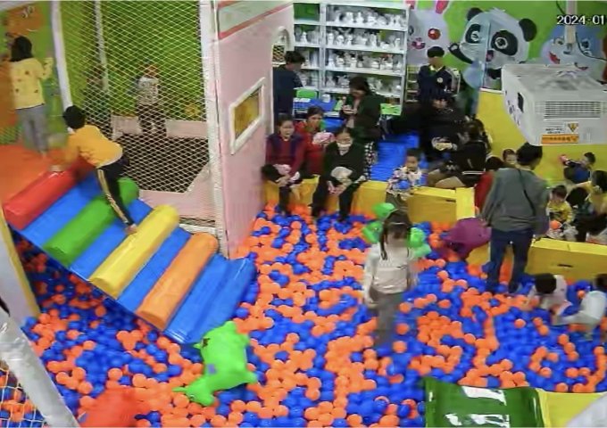 Nhượng mặt bằng siêu thị và khu vui chơi trẻ em tại số 987 Tam trinh, Hoàng Mai,căn shophouse 2 tầng, khối đế chung cư