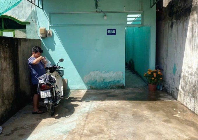 Bán lỗ dãy trọ 4 phòng diện tích 90,3m2 giá 850tr shr full thổ cư trịnh như khuê chợ bình chánh