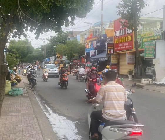 Chuyển nơi sinh sống nên cần Sang Quán ăn Mặt Tiền ngay đường Dương Đình Hội - Thủ đức ( mới, đẹp)