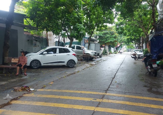 Bán gấp! Nhà 90m2 Ngọc Trì-Cổ Linh, đường vỉa hè, kinh doanh, chỉ 13.5 tỷ.