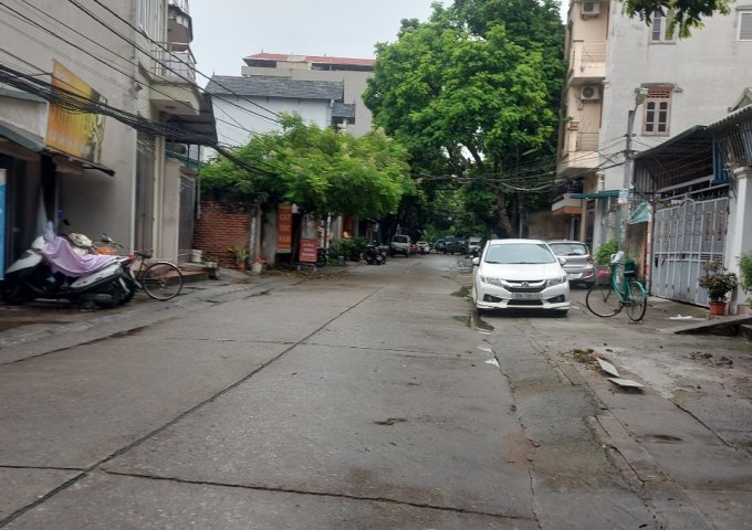 Bán gấp! Nhà 90m2 Ngọc Trì-Cổ Linh, đường vỉa hè, kinh doanh, chỉ 13.5 tỷ.