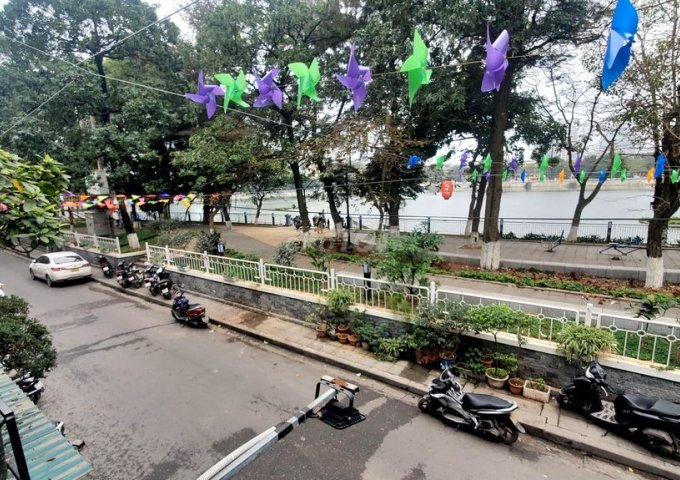 Bán căn hộ tầng 2 nhà B1 Khu tập thể Nam Đồng, mặt đường Trần Hữu Tước, trung tâm quận Đống Đa.