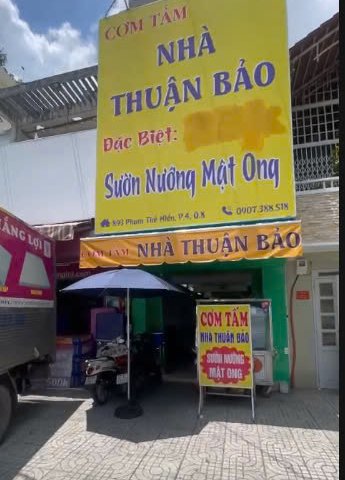 Mình cần sang lại mặt bằng quán mới bán hơn 1 tháng do có việc gia đình không thể bán típ được nên cần sang lại