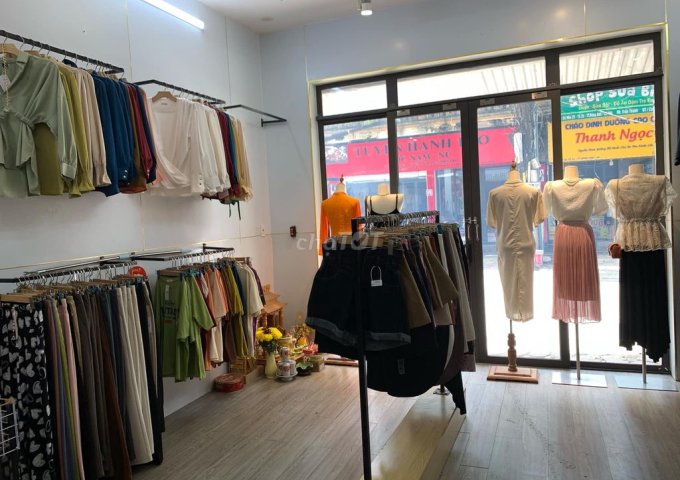 Mình cần sang nhượng cửa hàng kinh doanh quần áo thời trang nữ ở đường chợ Lắp Ghép.