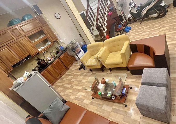 Chính chủ cho thuê cả nhà nguyên căn đầy đủ nội thất tại ngõ 63 Lê Đức Thọ, Nam Từ Liêm