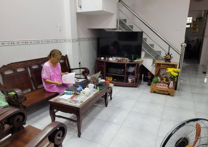 Bán nhà Tân Bình HXH 99m2  hẻm ô tô sát mặt tiền nở hậu 9m 3 tầng Năm Châu chỉ 8.7  tỷ.